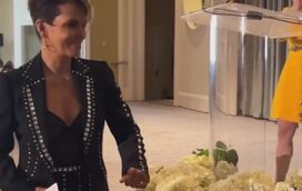 Queda aparatosa. Halle Berry cai ao subir para o palco e protagoniza momento hilariante