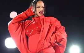 Rihanna arrasa na Super Bowl: mostra-se a "flutuar" e revela nova gravidez