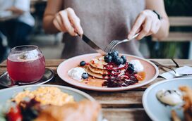 Mitos e verdades: afinal qual é a primeira coisa que se deve beber ao acordar para emagrecer