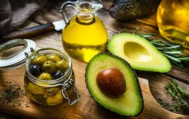 Alimentação saudável: 6 superalimentos que tem de consumir e são essenciais na menopausa