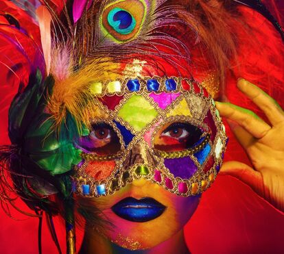 É para entrar no espírito! As melhores máscaras para surpreender os amigos na festa de Carnaval