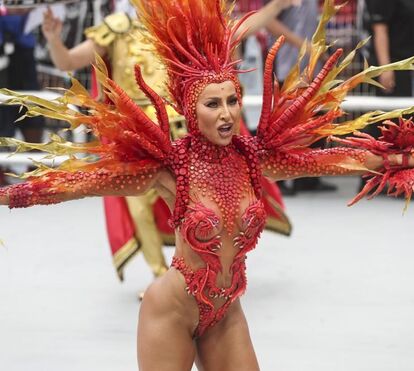 Samba no pé e fogo no corpo! Famosas brasileiras brilham no Carnaval 2023
