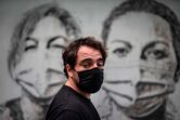 Vhils
