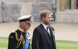 Encontro aconteceu mesmo, mas durou... menos de uma hora. Veja Harry a chegar a casa do pai, Carlos III
