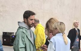 Romance na ModaLisboa: Marisa Liz e Diogo Branco namoram nos bastidores do desfile de Luís Carvalho