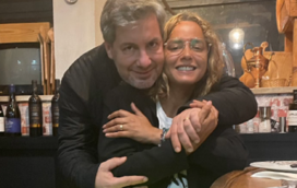 Tudo à mostra para "inglês" ver. Bruno de Carvalho e Liliana Almeida mostram-se na cama após reconciliação