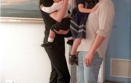 Sem falar com a filha Suri, saiba quem são os filhos que Tom Cruise nunca deixou e conseguiu levar para a cientologia