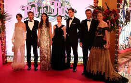 Regressou o glamour ao Mónaco com o luxuoso Baile da Rosa cheio de brilhos e lantejoulas
