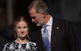 Felipe de Espanha de rastos: não conseguiu manter a intimidade da filha protegida 