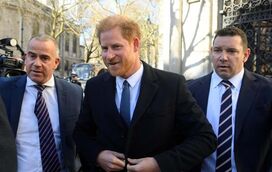Inesperadamente, príncipe Harry está de regresso ao Reino Unido para enfrentar dura batalha