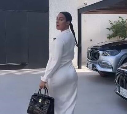 Georgina mostra curvas e 'garagem' de luxo de Cristiano Ronaldo