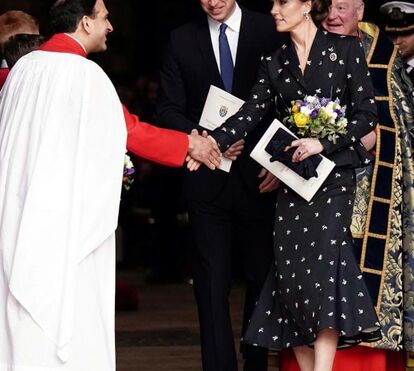 Príncipe William e Kate Middleton afastam filhos de dia marcante para o rei Carlos III