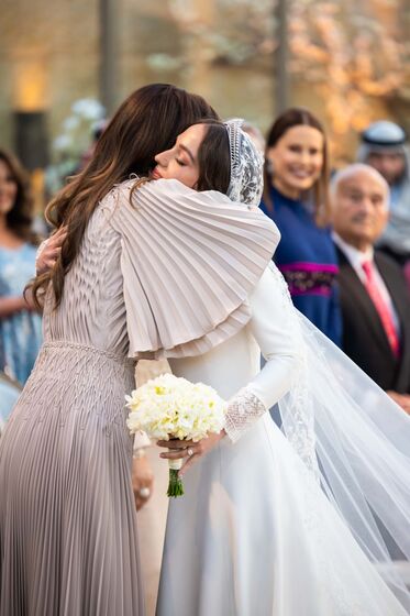 Elegância e luxo. Todas as imagens do casamento da princesa Iman, filha de Rania da Jordânia