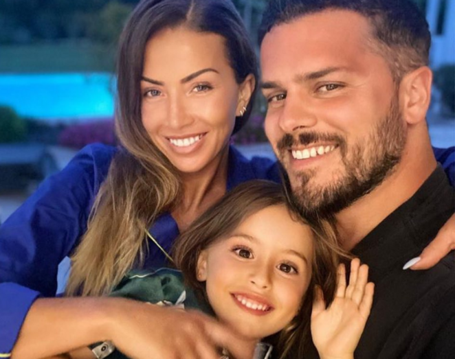Laura Figueiredo, Mickael Carreira