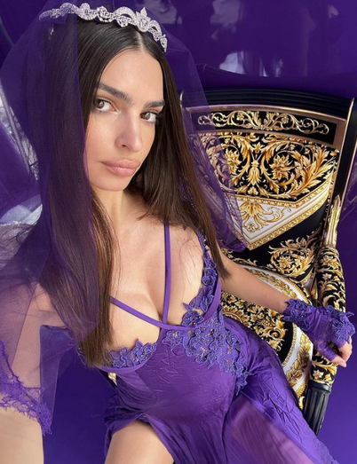 Emily Ratajkowski