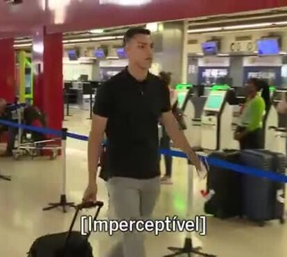 Grimaldo do Benfica foi insultado no aeroporto. Momento de tensão ficou registado pela CMTV