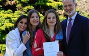 Princesa Leonor mostra festa em família na graduação de colégio de elite no País de Gales