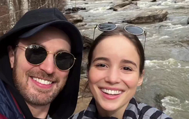 Chris Evans voltou a Portugal com Alba Baptista. O casal foi visto em restaurantes lisboetas