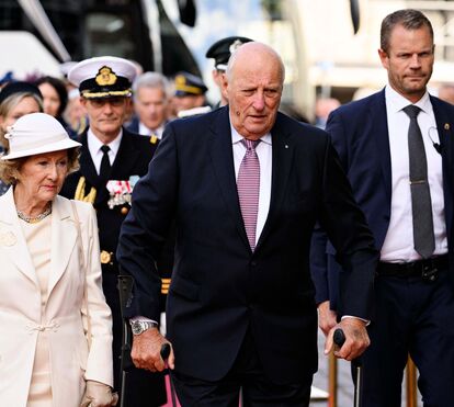 Rei Harald da Noruega internando por causa de infeção