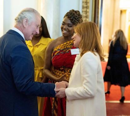 Depois dos flirts, beijinhos e palmada no rabo, Geri Horner volta a reencontrar o rei Carlos III, um dos seus maiores fãs