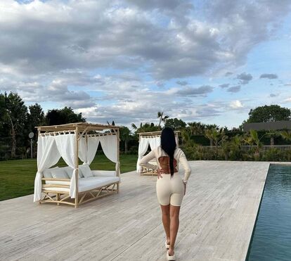 Georgina Rodríguez em festa com a irmã Ivana sem Cristiano Ronaldo por perto