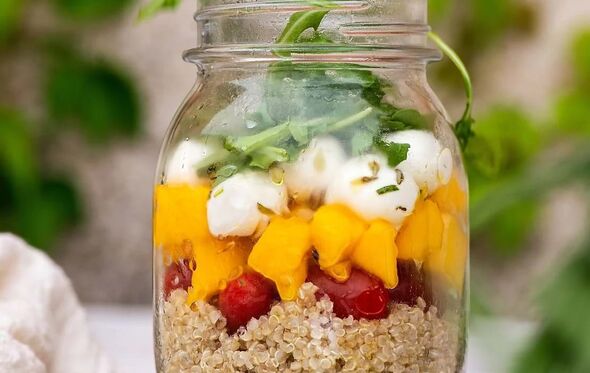 Salada de Quinoa e Pêssego