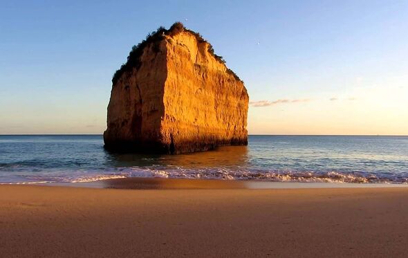 Praia da Cova Redonda