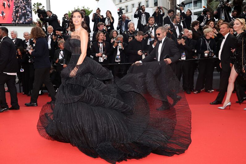 Os dois vestidos que Sara Sampaio usou em Cannes e que deslumbraram a audiência