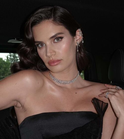 Os dois vestidos que Sara Sampaio usou em Cannes e que deslumbraram a audiência