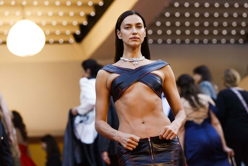 Irina, a ex de Cristiano Ronaldo, mostra tudo em Cannes