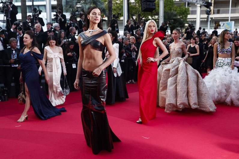Irina, a ex de Cristiano Ronaldo, mostra tudo em Cannes