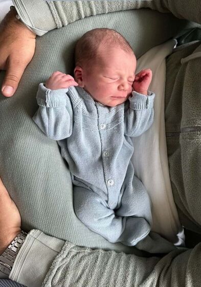 O filho de Olivier da Costa e Andra Toth