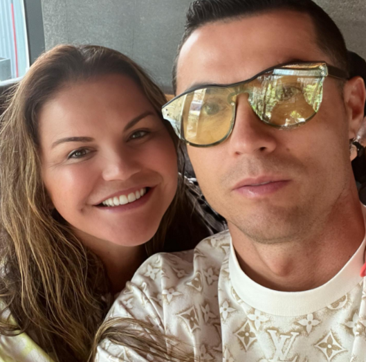 Katia Aveiro com a família de Ronaldo