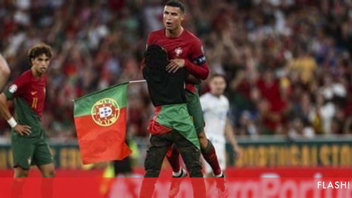 Ronaldo ouve assobios e pede calma aos adeptos