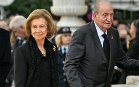 Rei Felipe de Espanha prepara "reconciliação" dos pais. Juan Carlos e Sofia regressam ao local onde viveram grande paixão