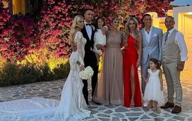 As imagens românticas do casamento de Odysseas Vlachodimos e Elena