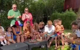 Gio virou-lhe as costas e Dolores Aveiro mostra-se na festa de Cristianinho de pé e ignorada: "É uma falta de respeito"