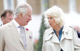 Carlos III numa encruzilhada para agradar a mulher. Camilla em pé de guerra com Harry, Meghan e até com Kate Middleton