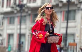 Kaftan ou quimono: as peças que dão elegâncias aos looks de verão das mulheres mais maduras