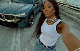 Naomi Campbell voltou a ser mãe com mais de 50 anos, novamente de barriga de aluger