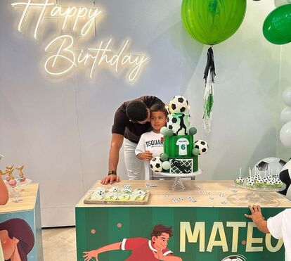 Georgina e Cristiano Ronaldo dividem festa de aniversário dos filhos com pessoas carenciadas