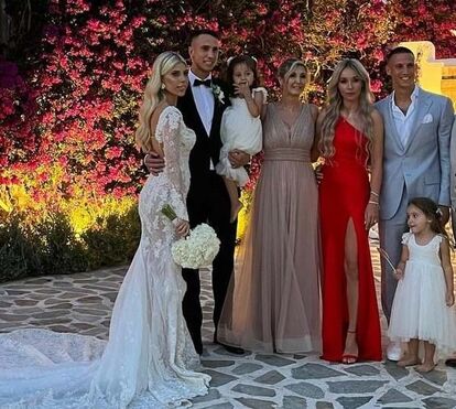 As imagens românticas do casamento de Odysseas Vlachodimos e Elena