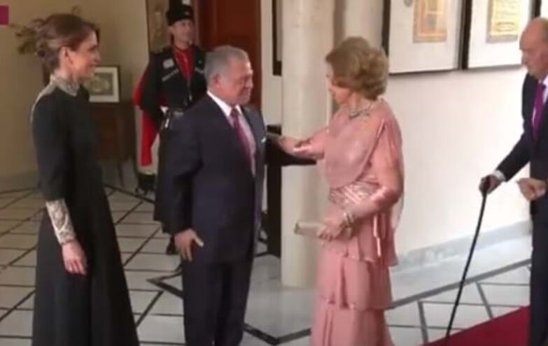 Juan Carlos e a rainha Sofia voltam ao local onde viveram paixão