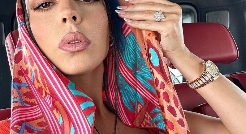 FLASH! Indica: Georgina Rodríguez adora lenços. Copie o estilo de Gio