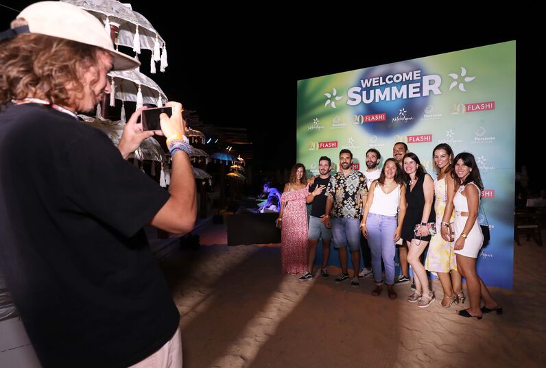 Welcome Summer by FLASH!