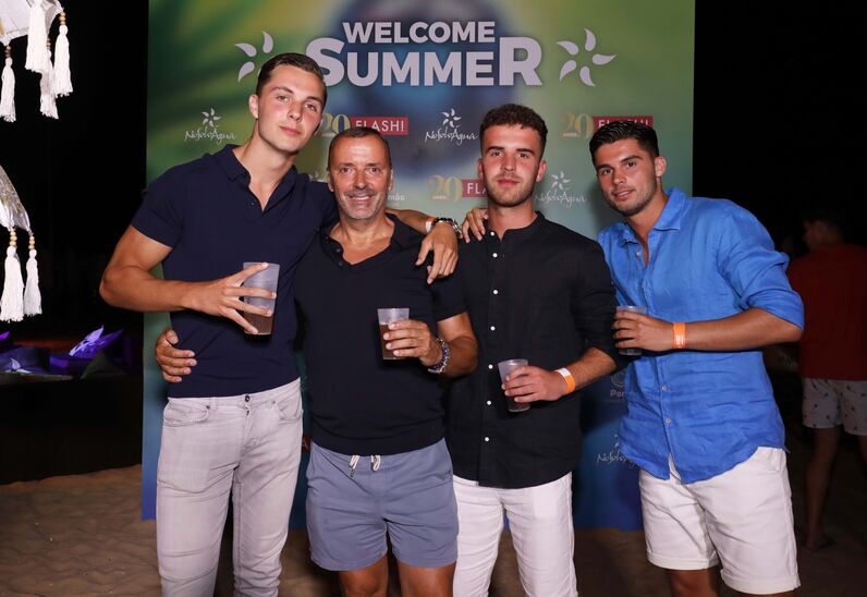 Welcome Summer by FLASH!