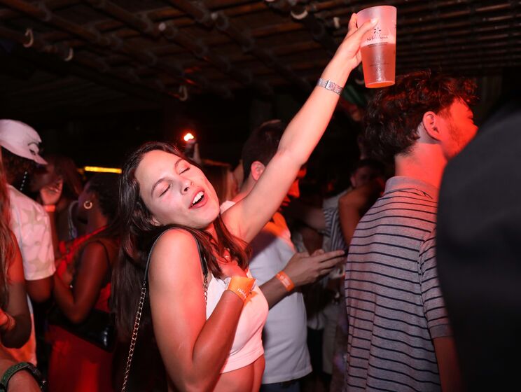 Welcome Summer by FLASH!
