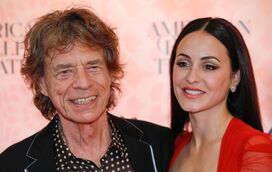 Mick Jagger vai casar-se com a namorada que é 43 anos mais nova