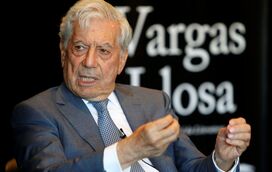 Mario Vargas Llosa hospitalizado após diagnóstico de covid-19