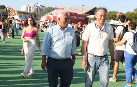 Ele sabe-a a toda: António Costa foi distribuir "sorrisos" ao NOS Alive e recusou falar dos casos e casinhos da política que afetam o governo